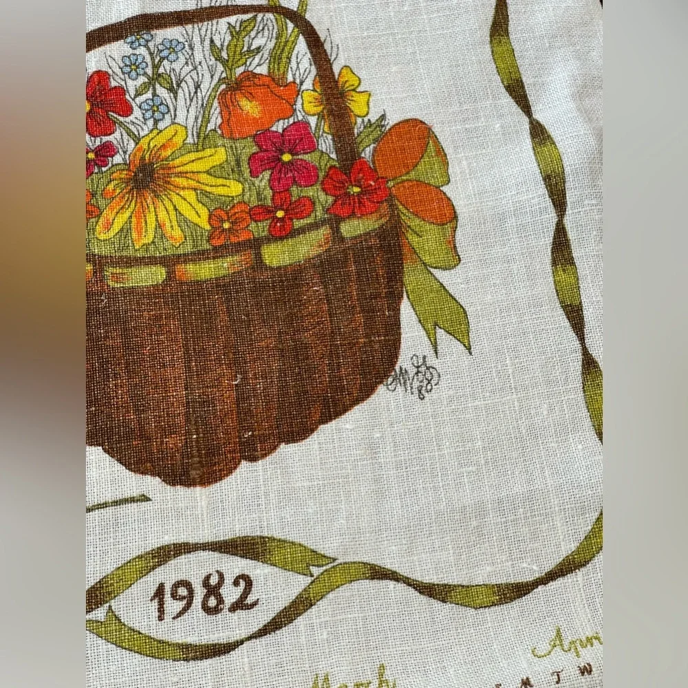 Vtg all pure‎ linen 1982 calendar tea towel wall hanging-kitchen-flower basket